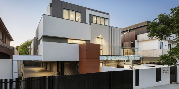 Pintar Fachadas de Casas Unifamiliares / Chalets en Castelló · Pintado de Paredes Exteriores