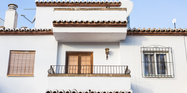 Pintar Fachadas de Casas Unifamiliares / Chalets en Castelló · Pinturas Especiales Anticorrosivas y de Alta Resistencia