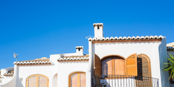 Pintar Fachadas de Casas Unifamiliares / Chalets en Castelló · Pinturas para Pintado de Fachadas Metálicas o de Hormigón