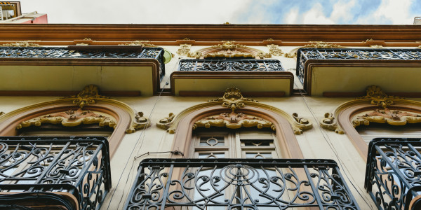 Rehabilitación y Restauración de Fachadas en Castelló · Restauración de Fachadas Emblemáticas